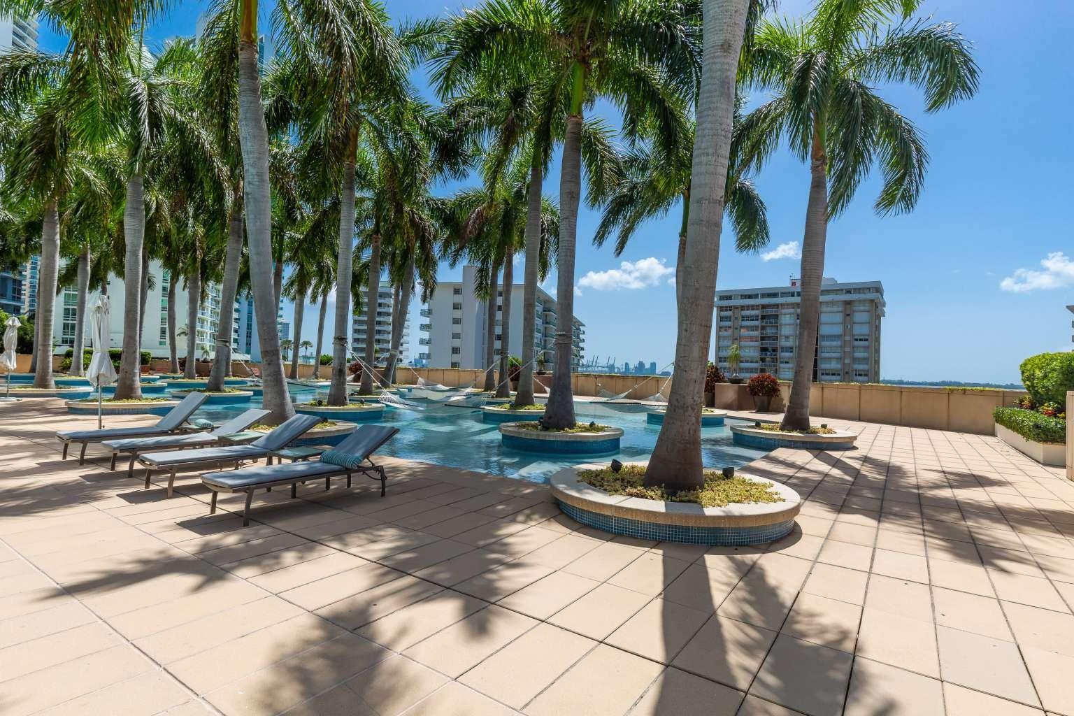 Four Seasons Res. - Residential