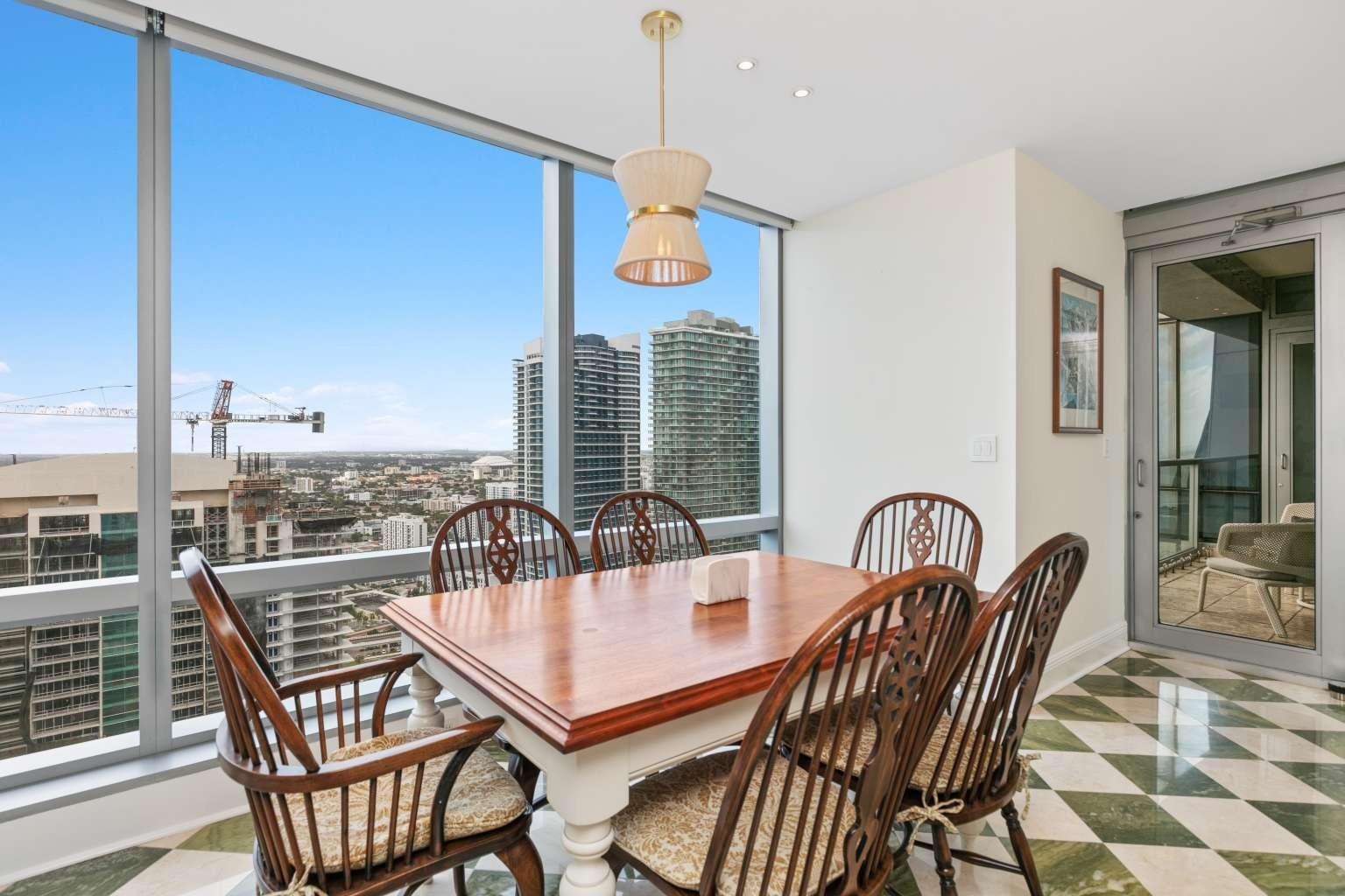 Four Seasons Res. - Residential