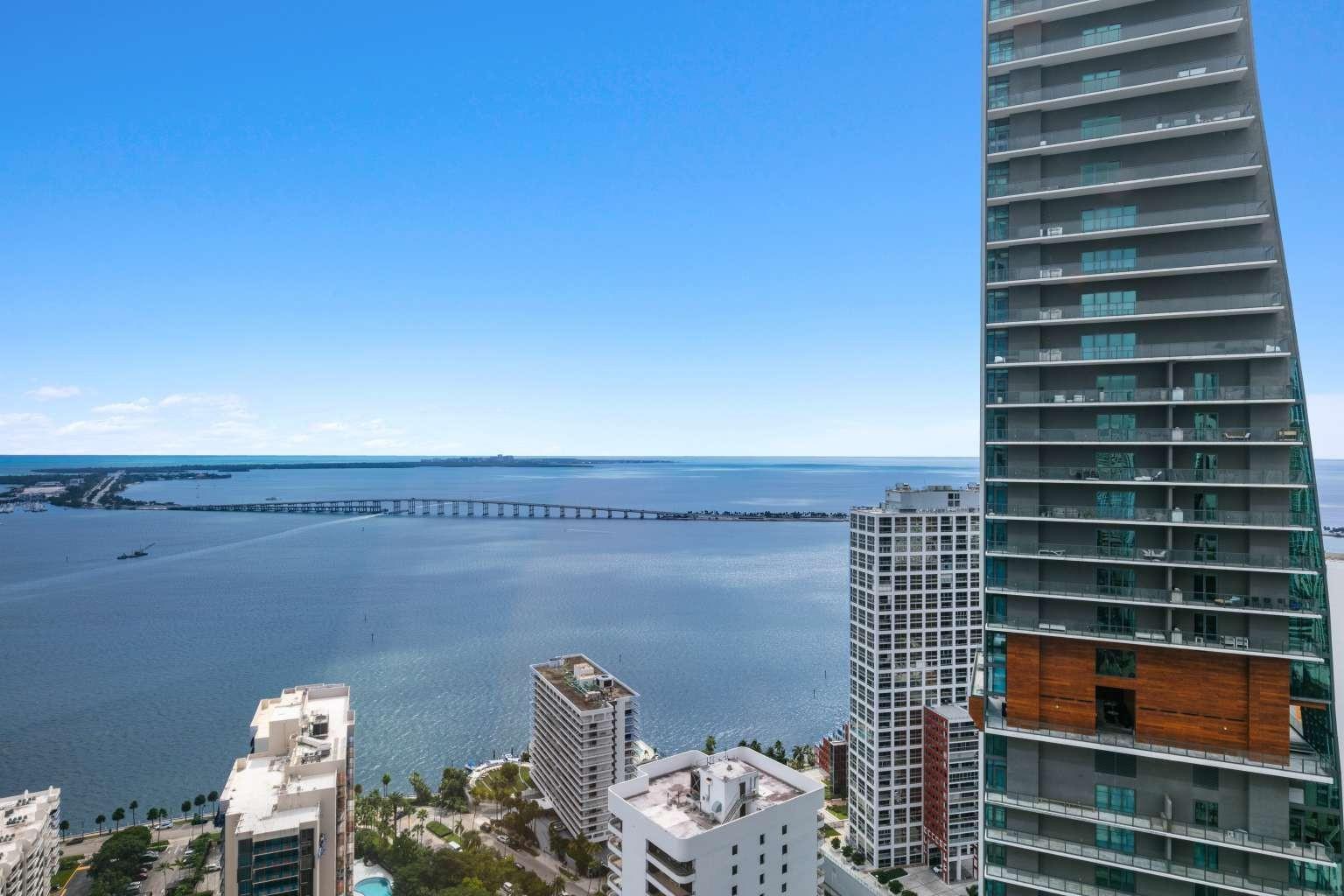 Four Seasons Res. - Residential