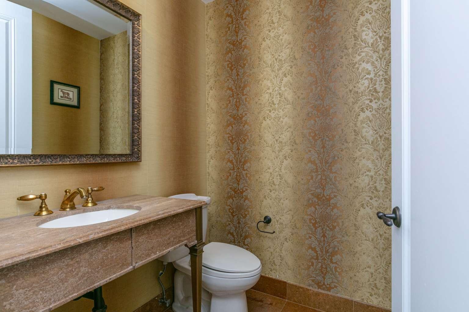 Four Seasons Res. - Residential