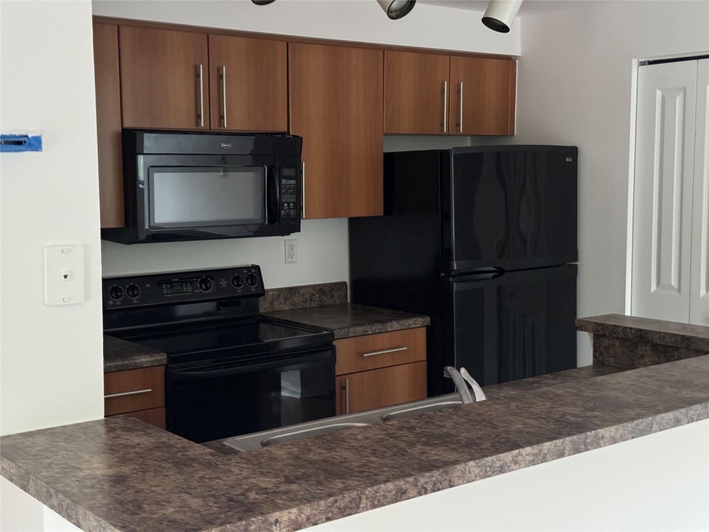 POINCIANA PLACE - Residential Lease