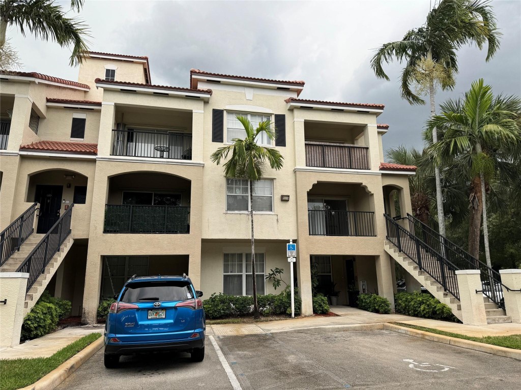POINCIANA PLACE - Residential Lease