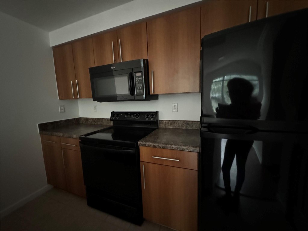 POINCIANA PLACE - Residential Lease