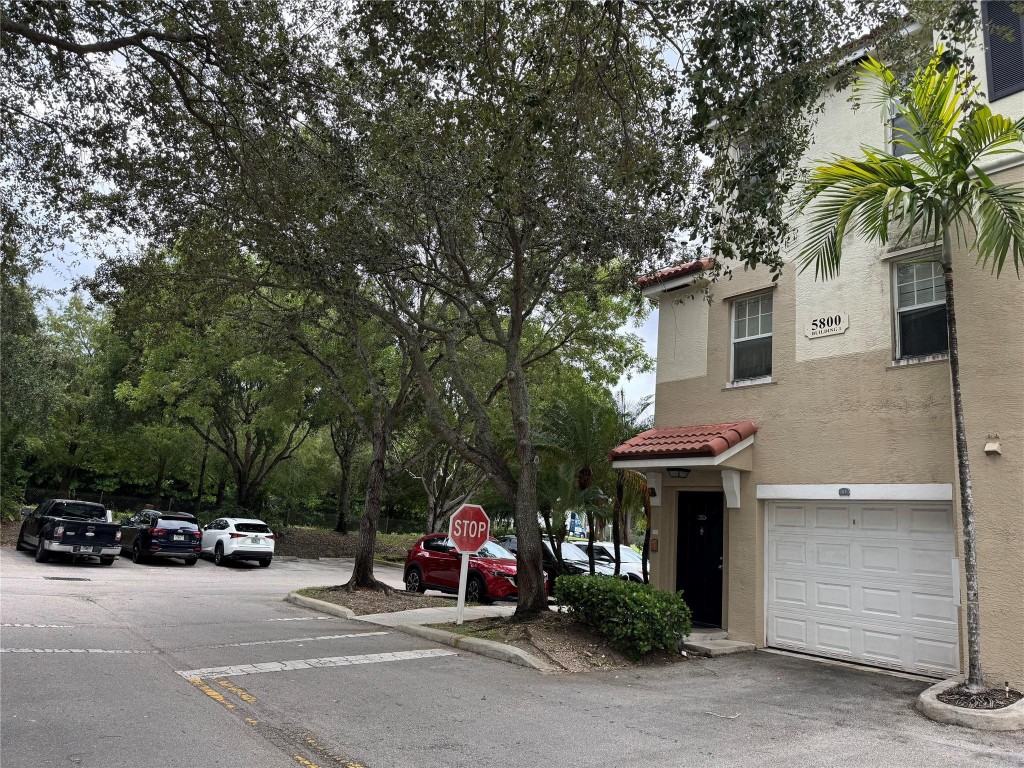 POINCIANA PLACE - Residential Lease