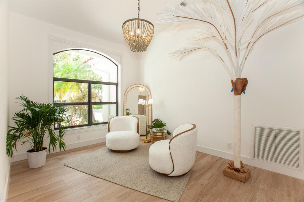 Photo of 18259 Lake Bend Drive, Jupiter, FL 33458 (MLS # R11037210)