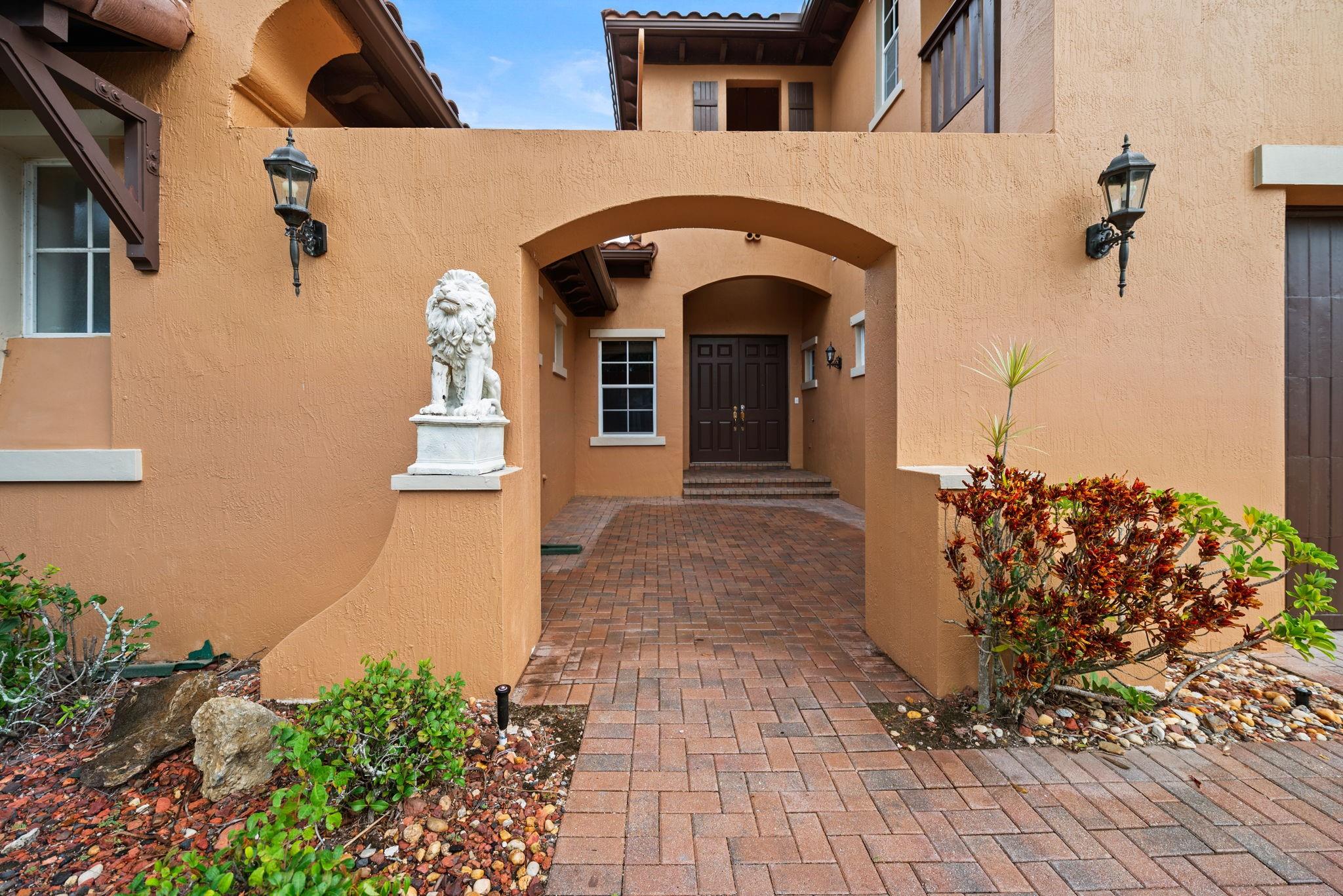 Heron Bay Central 171-23 - Residential Lease