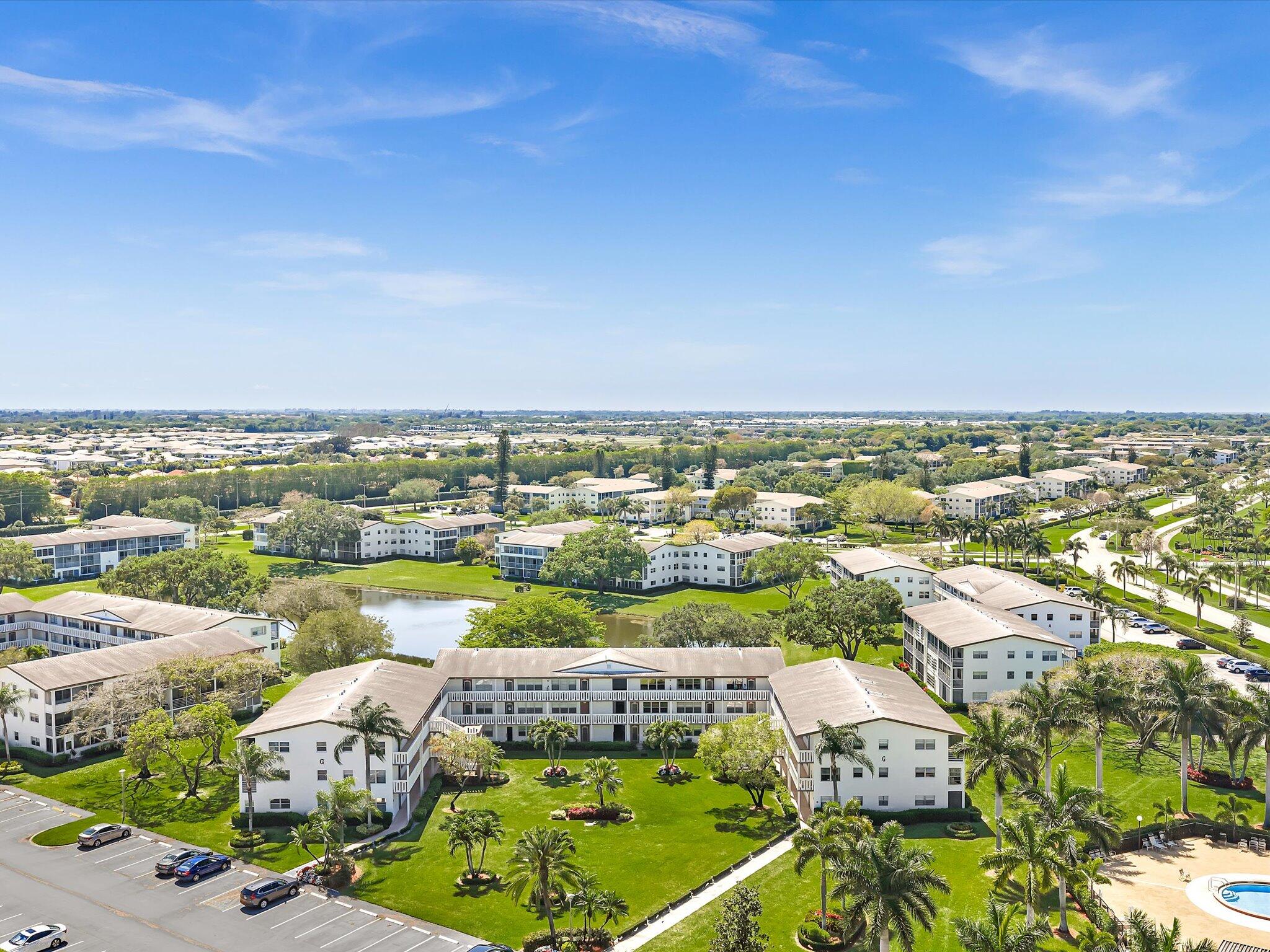 FANSHAW AT CENTURY VILLAGE CONDO - Residential