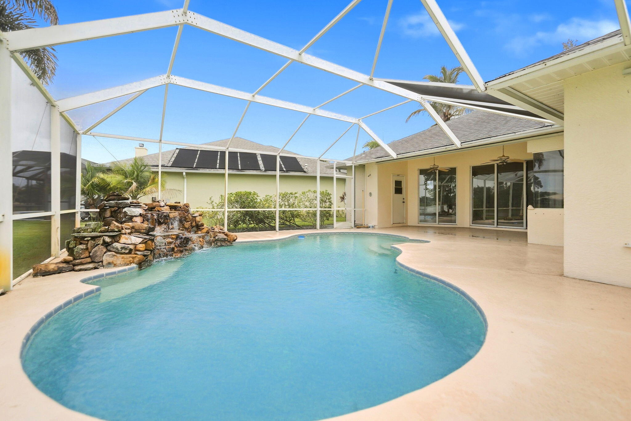 233 SW Fernleaf Trail