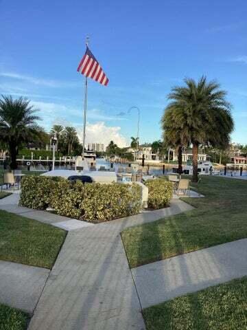 RIVER HOUSE GARDENS CONDO - Residential Lease