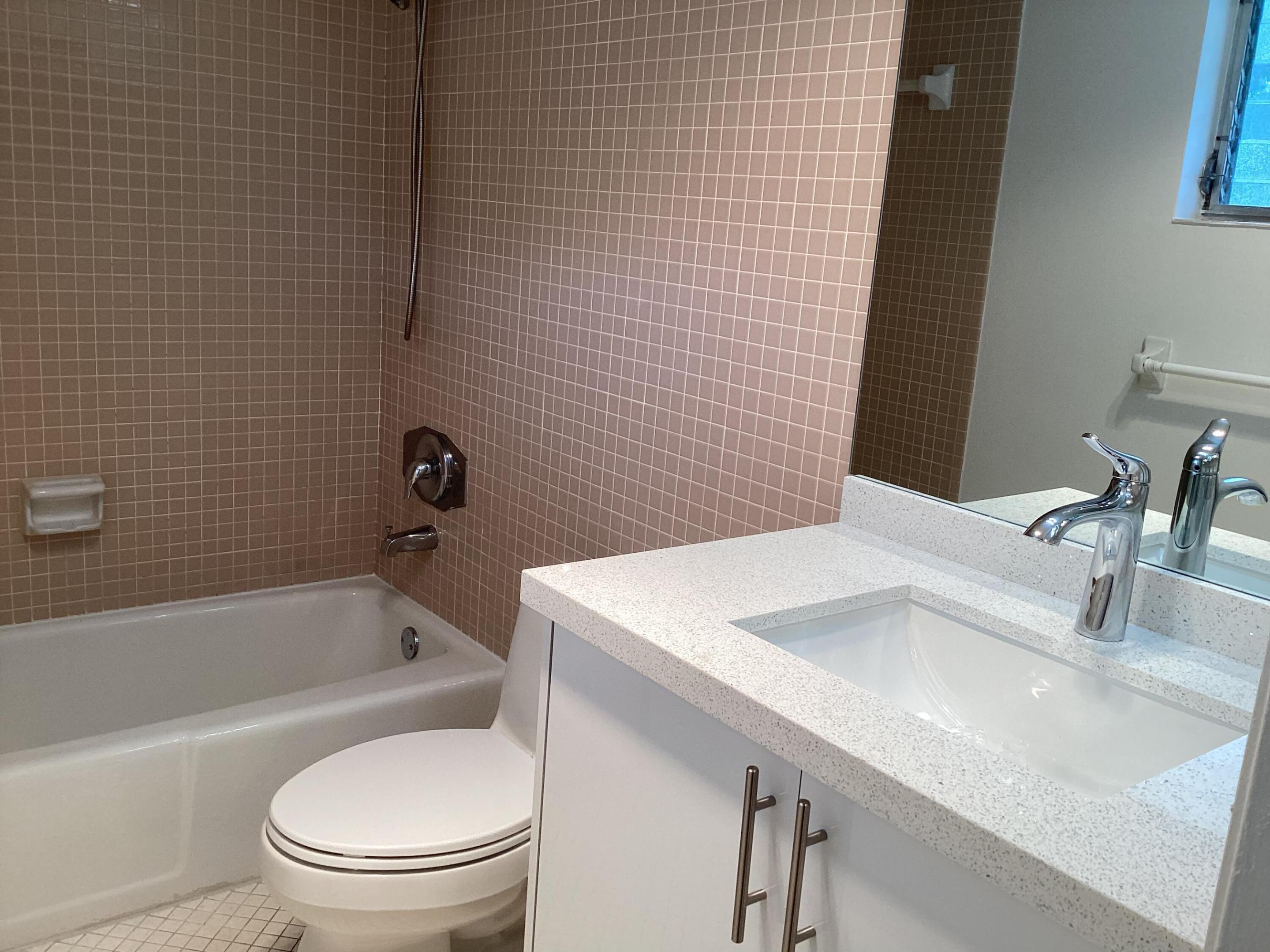 RIVER HOUSE GARDENS CONDO - Residential Lease