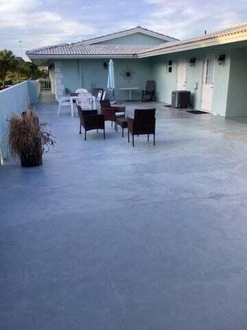 RIVER HOUSE GARDENS CONDO - Residential Lease