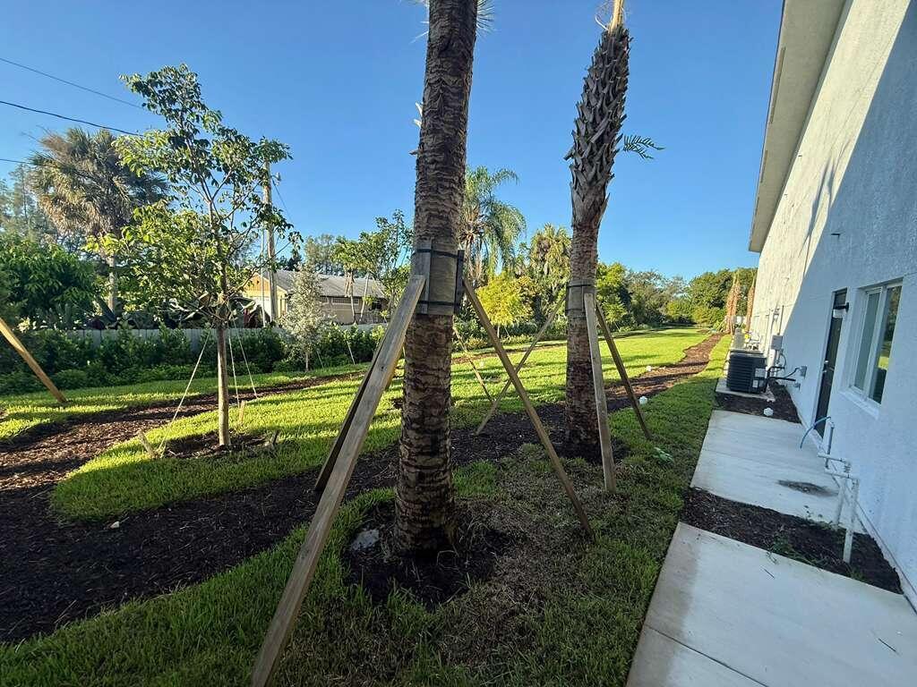 PALM BEACH FARMS CO 7 - Residential Lease