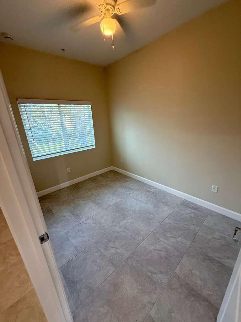 PALM BEACH FARMS CO 7 - Residential Lease