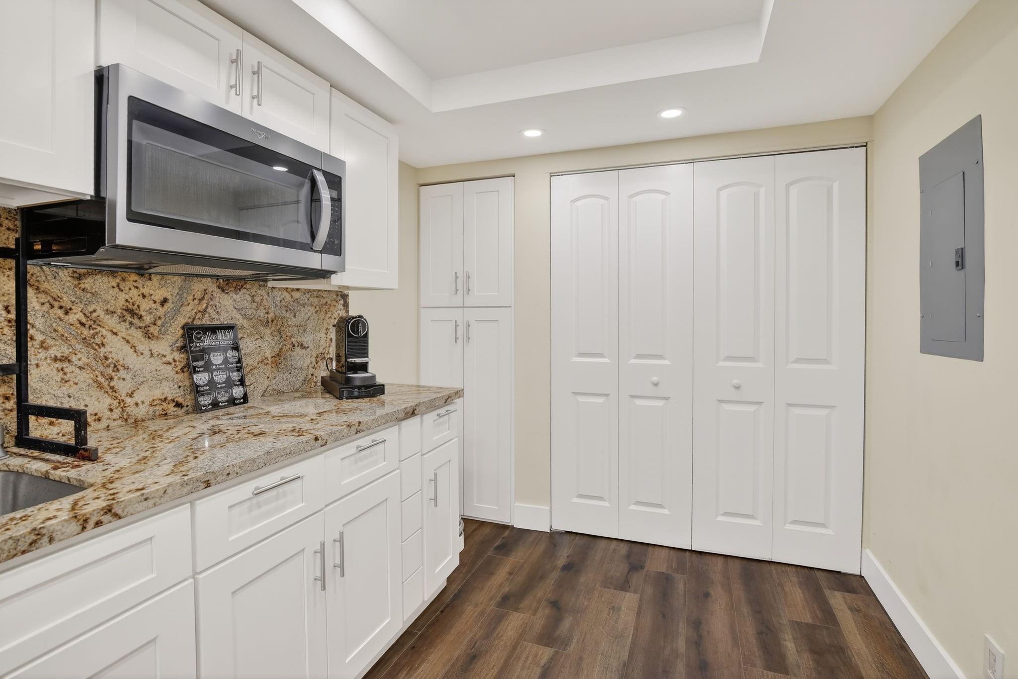 Majestic View Townhouses - Residential