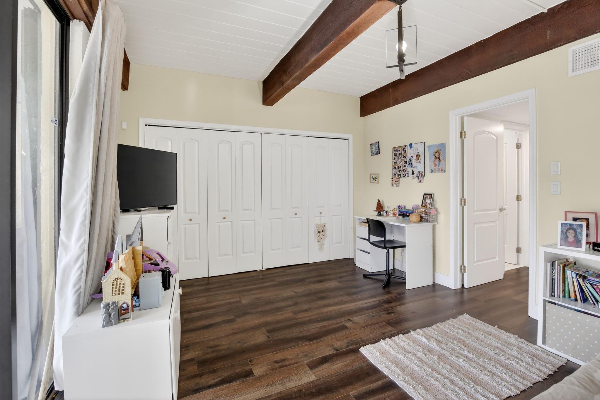 Majestic View Townhouses - Residential