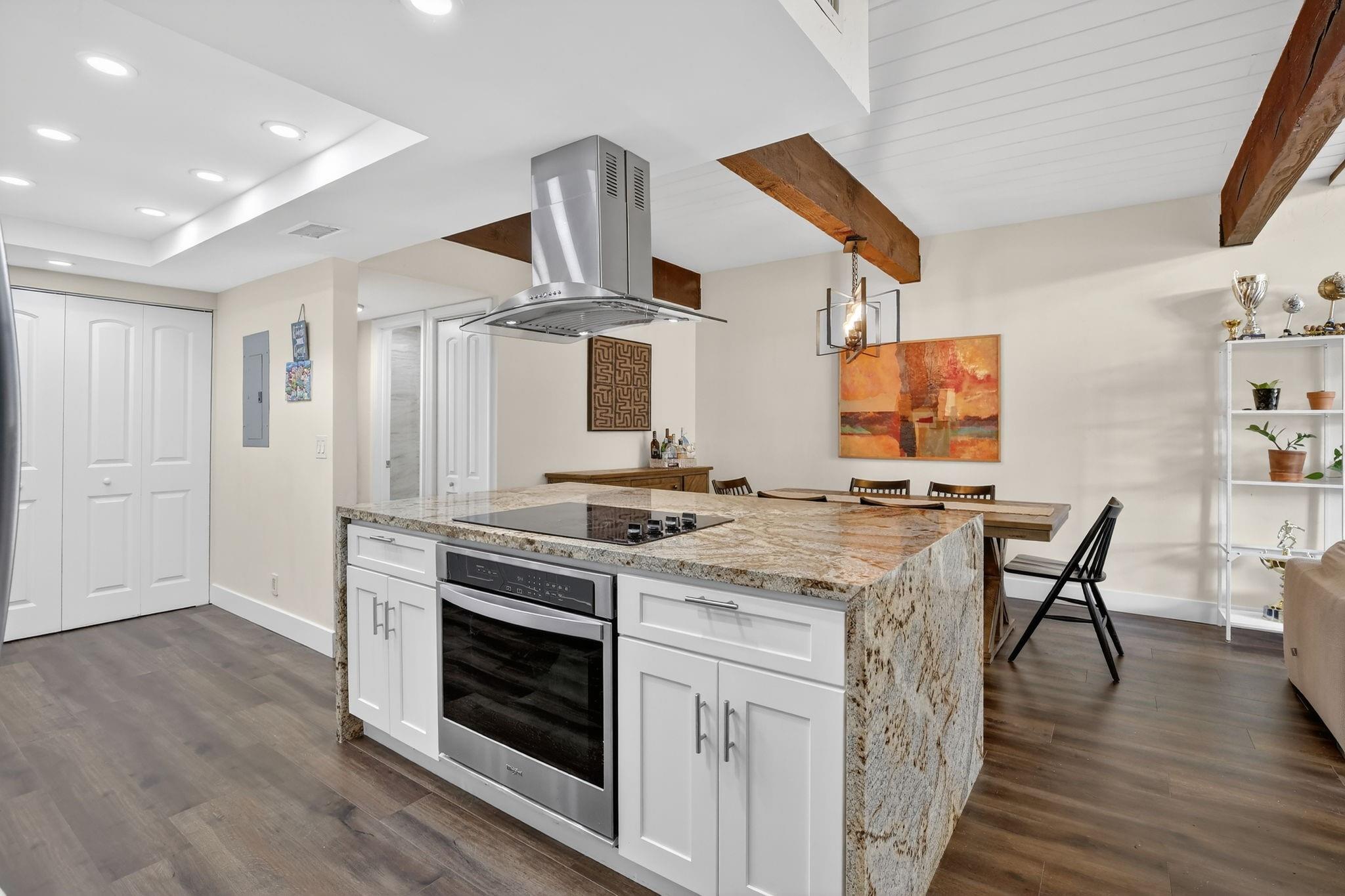 Majestic View Townhouses - Residential