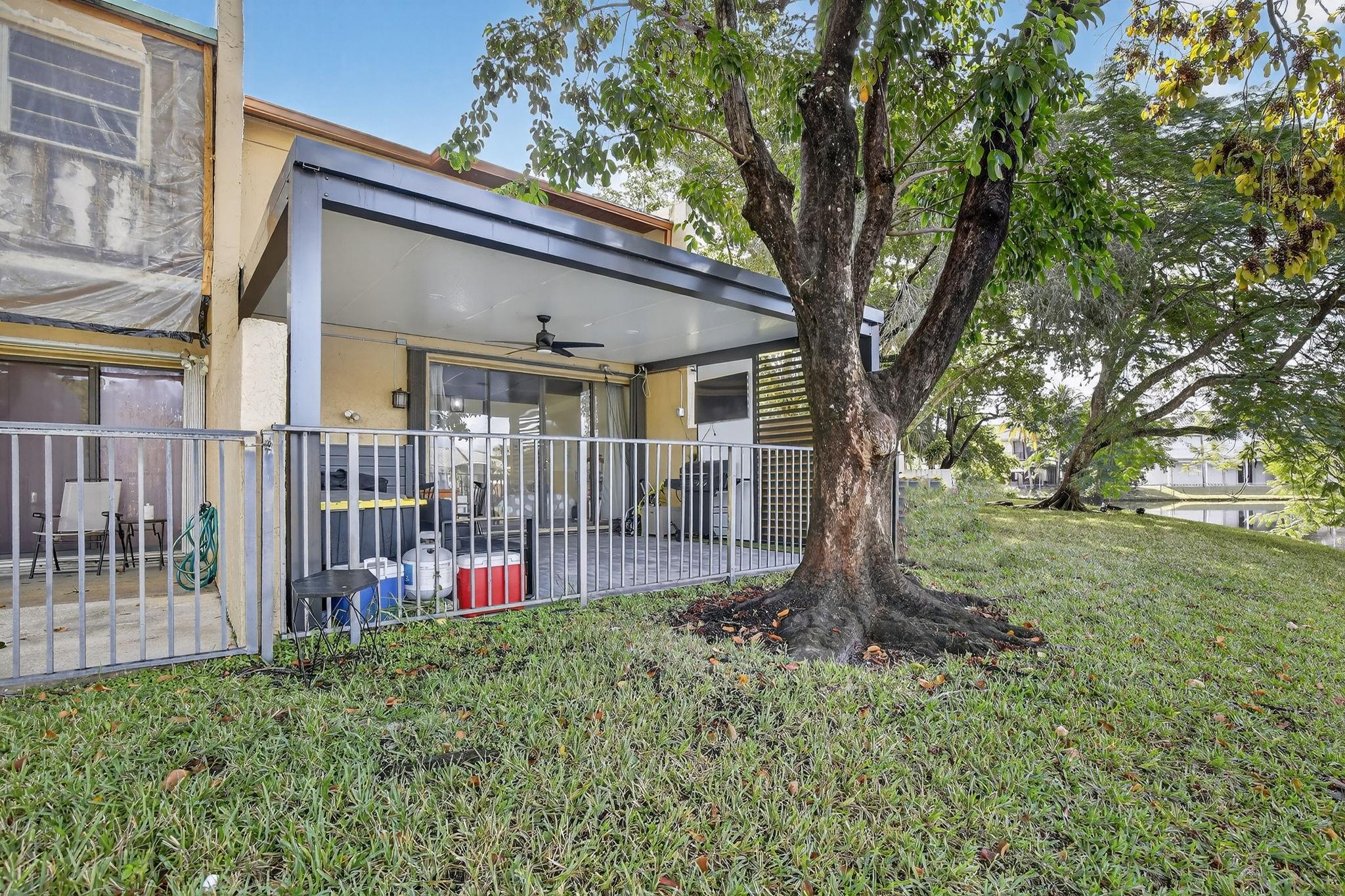 Majestic View Townhouses - Residential