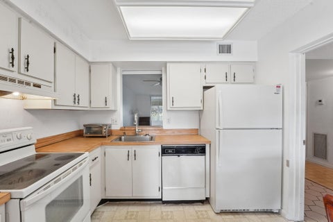 Tiny photo for 370 NW 76th Avenue #104, Margate, FL 33063 (MLS # B26014080)