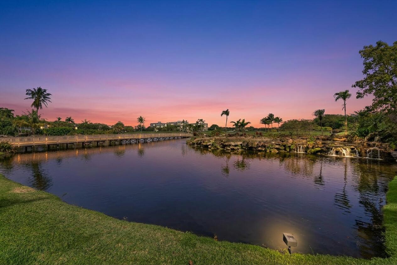 BRIDGEWOOD MID-RISE CONDO - Residential