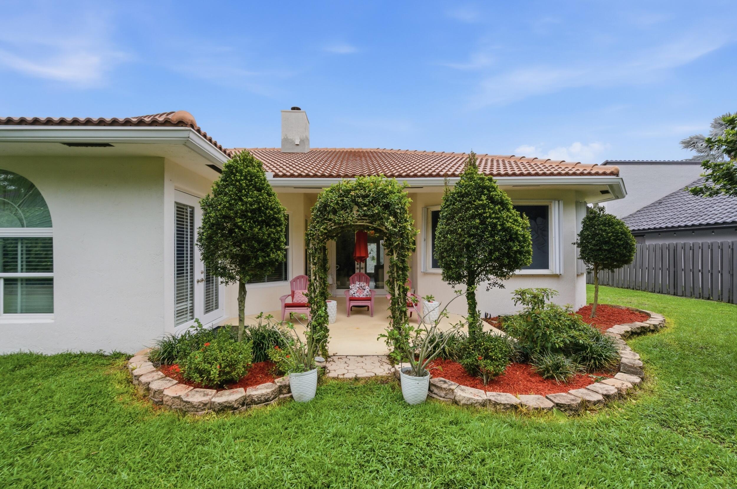 CRANBROOK LAKE ESTATES - Residential