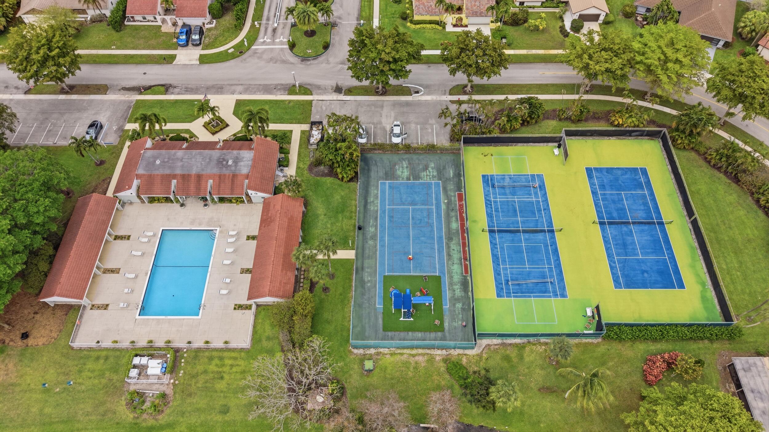 CRANBROOK LAKE ESTATES - Residential