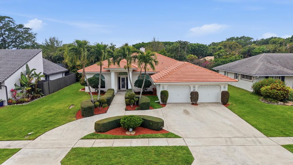 Photo of 2553 SW 23rd Cranbrook Drive, Boynton Beach, FL 33436 (MLS # B26004153)