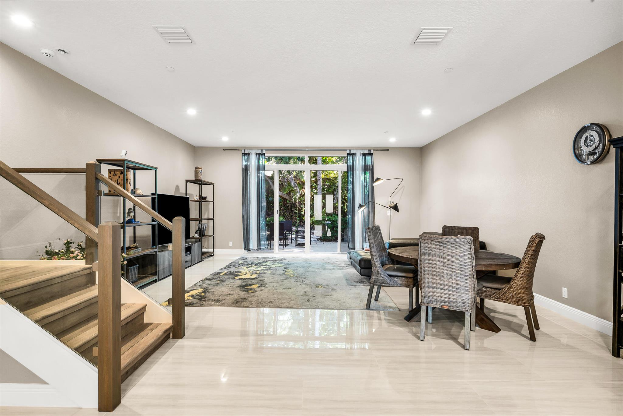 VILLAS OF OCEAN CREST - Residential