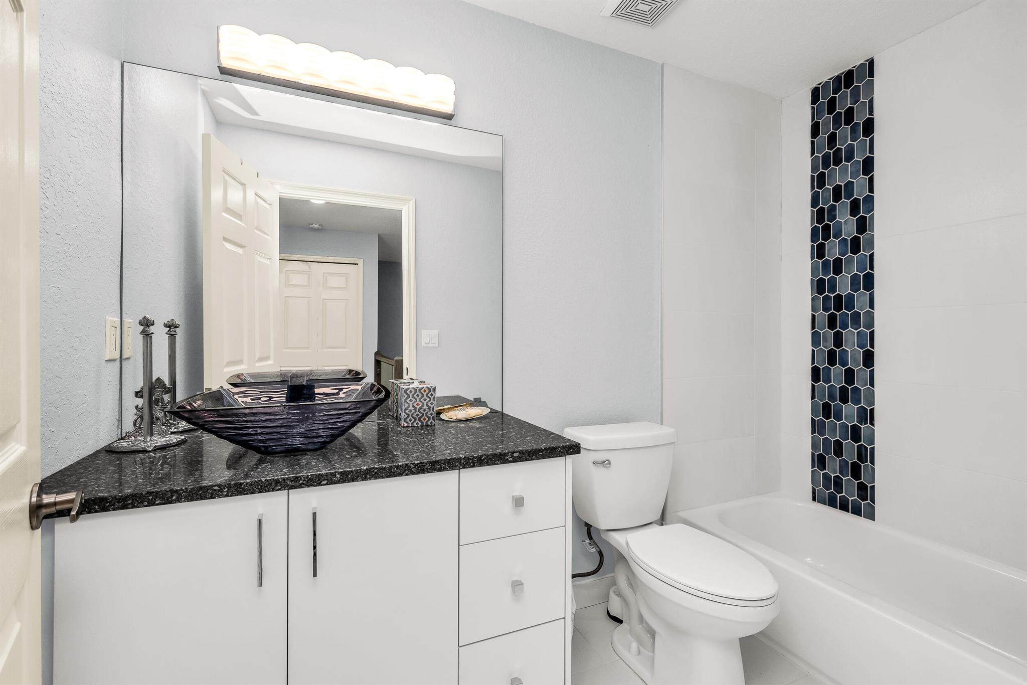 VILLAS OF OCEAN CREST - Residential