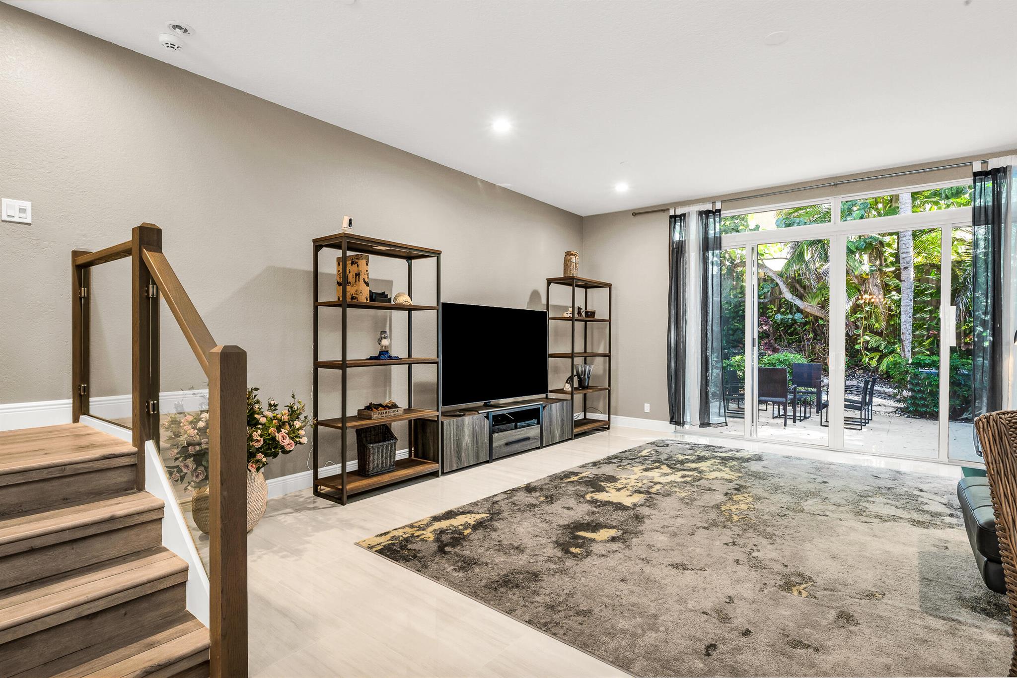 VILLAS OF OCEAN CREST - Residential