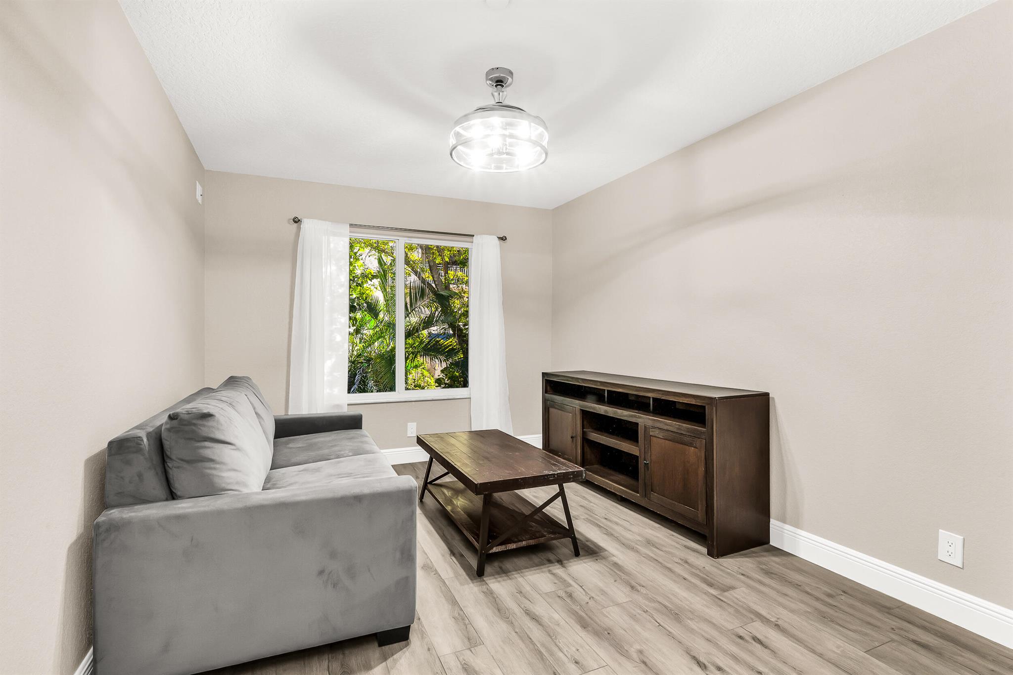 VILLAS OF OCEAN CREST - Residential