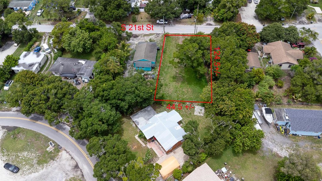 Photo of 608 S 21 Street, Fort Pierce, FL 34950 (MLS # R11097276)