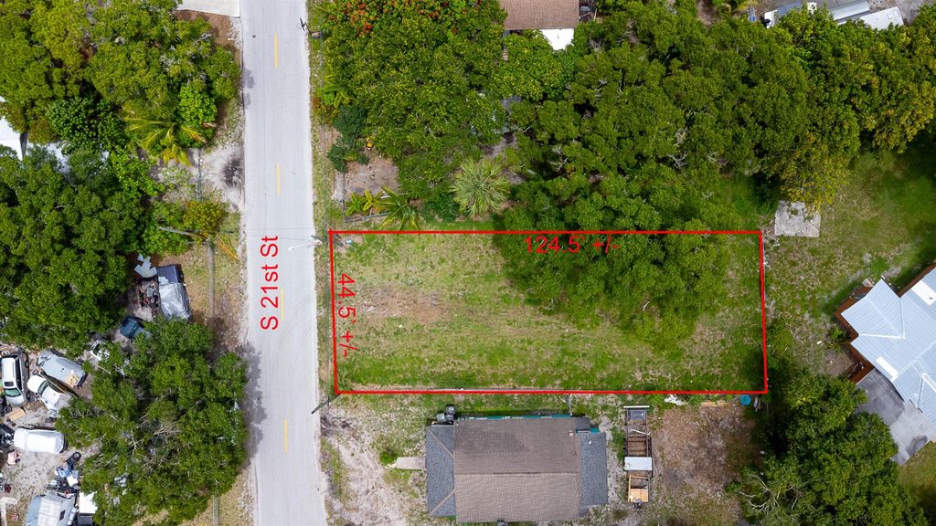Photo of 608 S 21 Street, Fort Pierce, FL 34950 (MLS # R11097276)