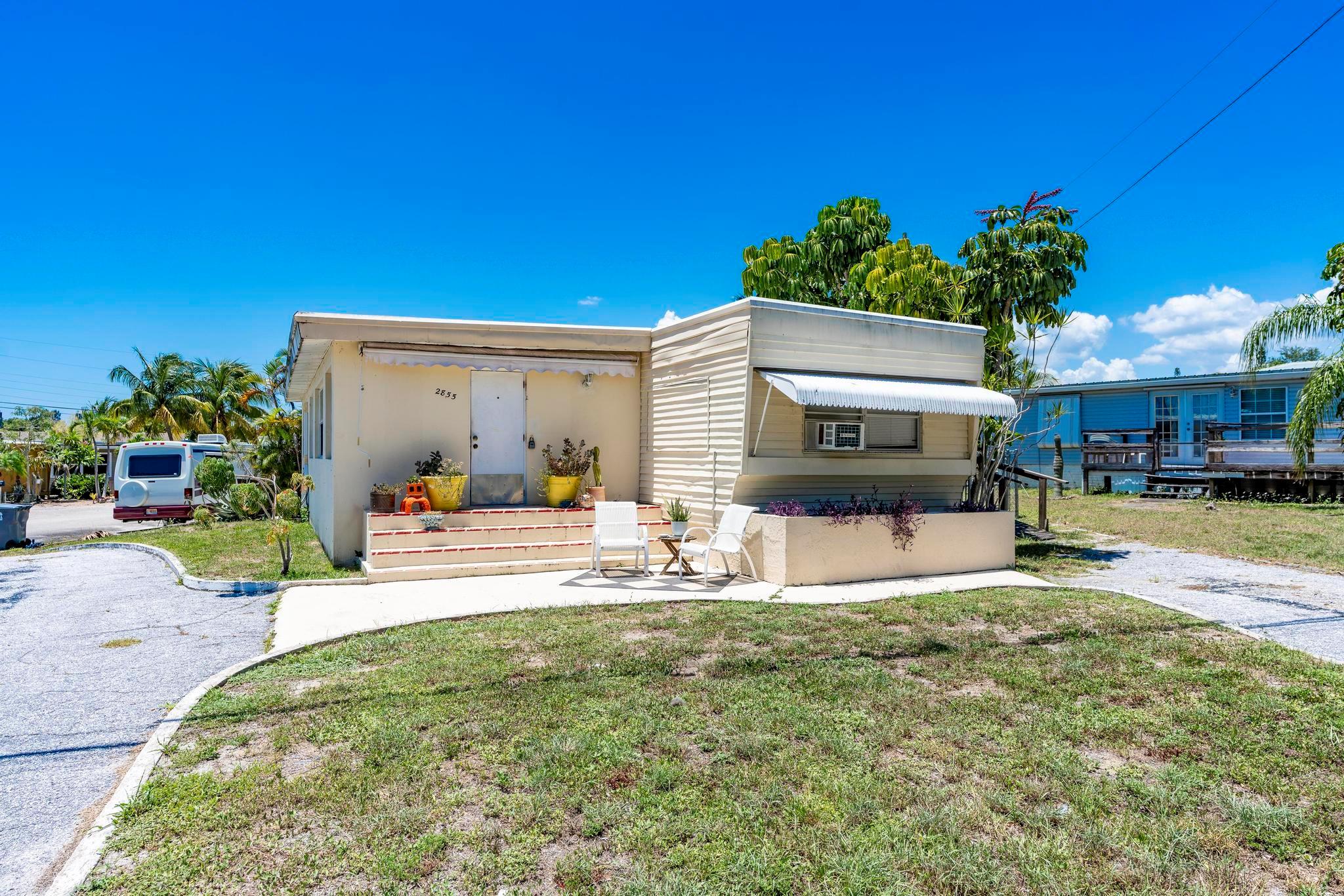 2855 Tangerine Lane