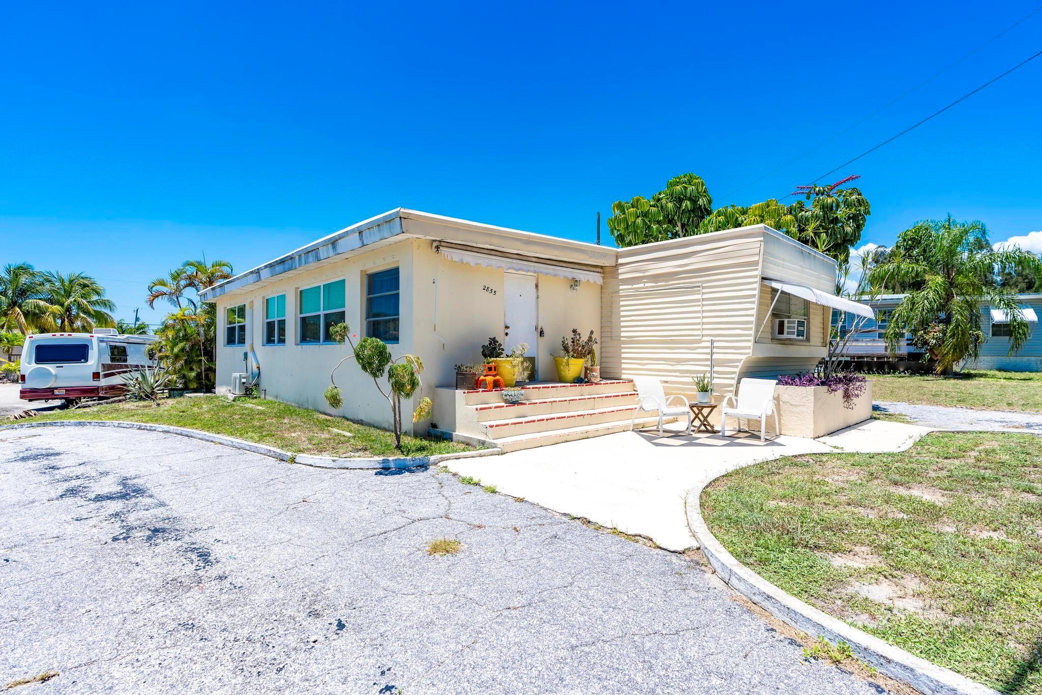 2855 Tangerine Lane