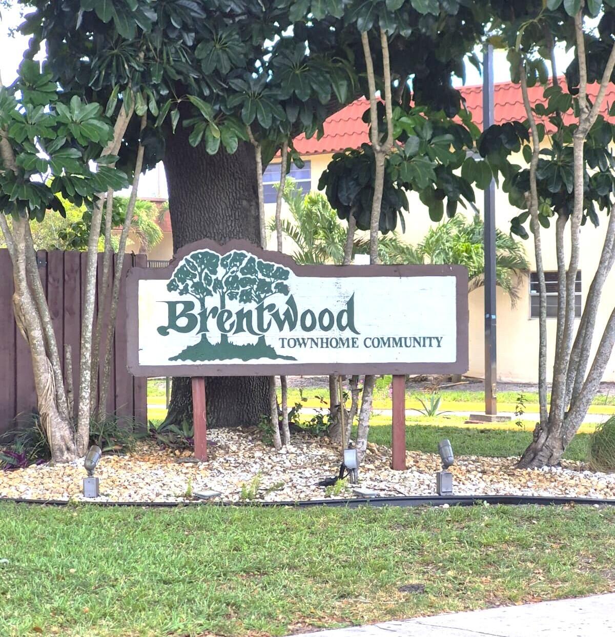 BRENTWOOD TOWNHOUSE 2 - Residential