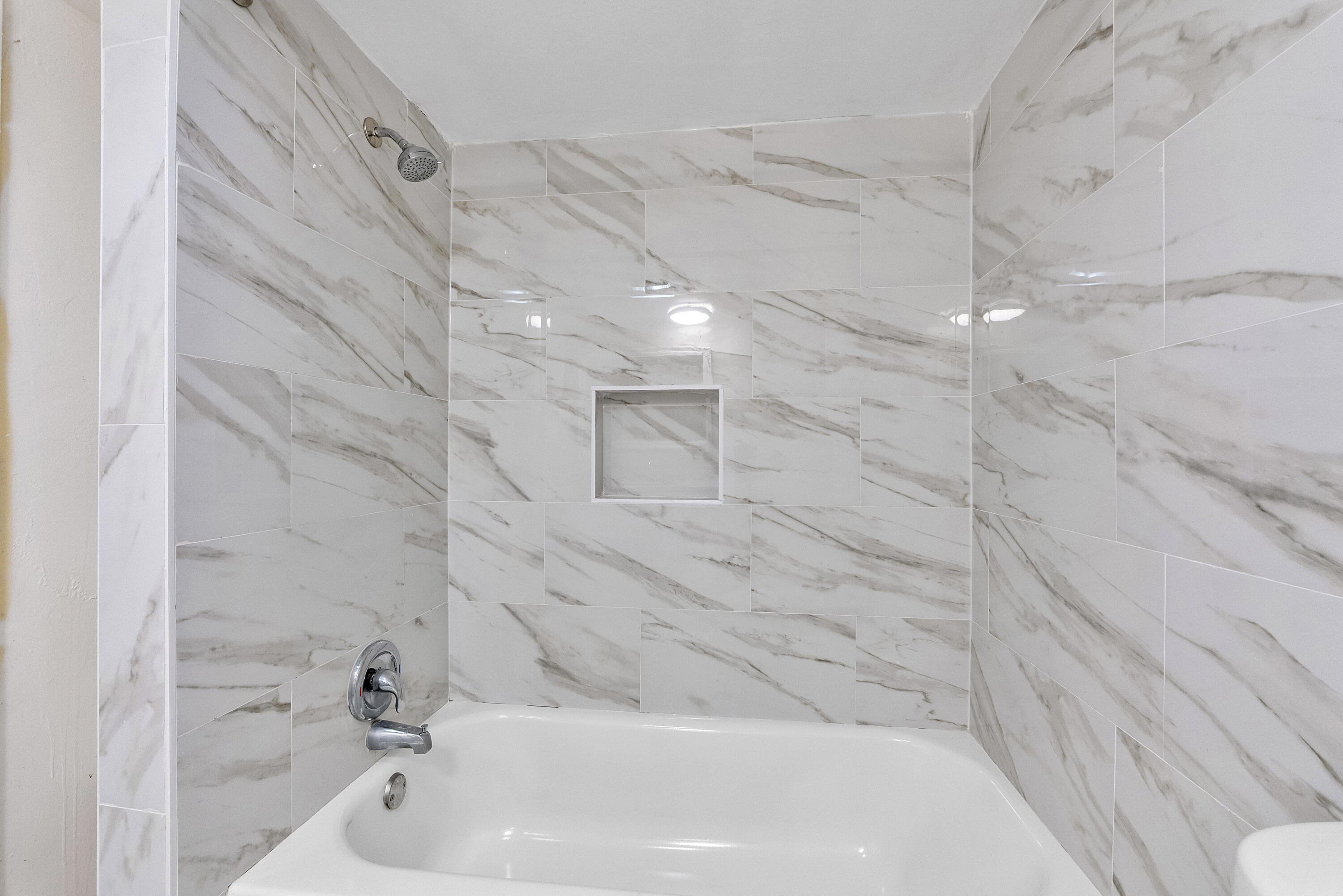 BRENTWOOD TOWNHOUSE 2 - Residential