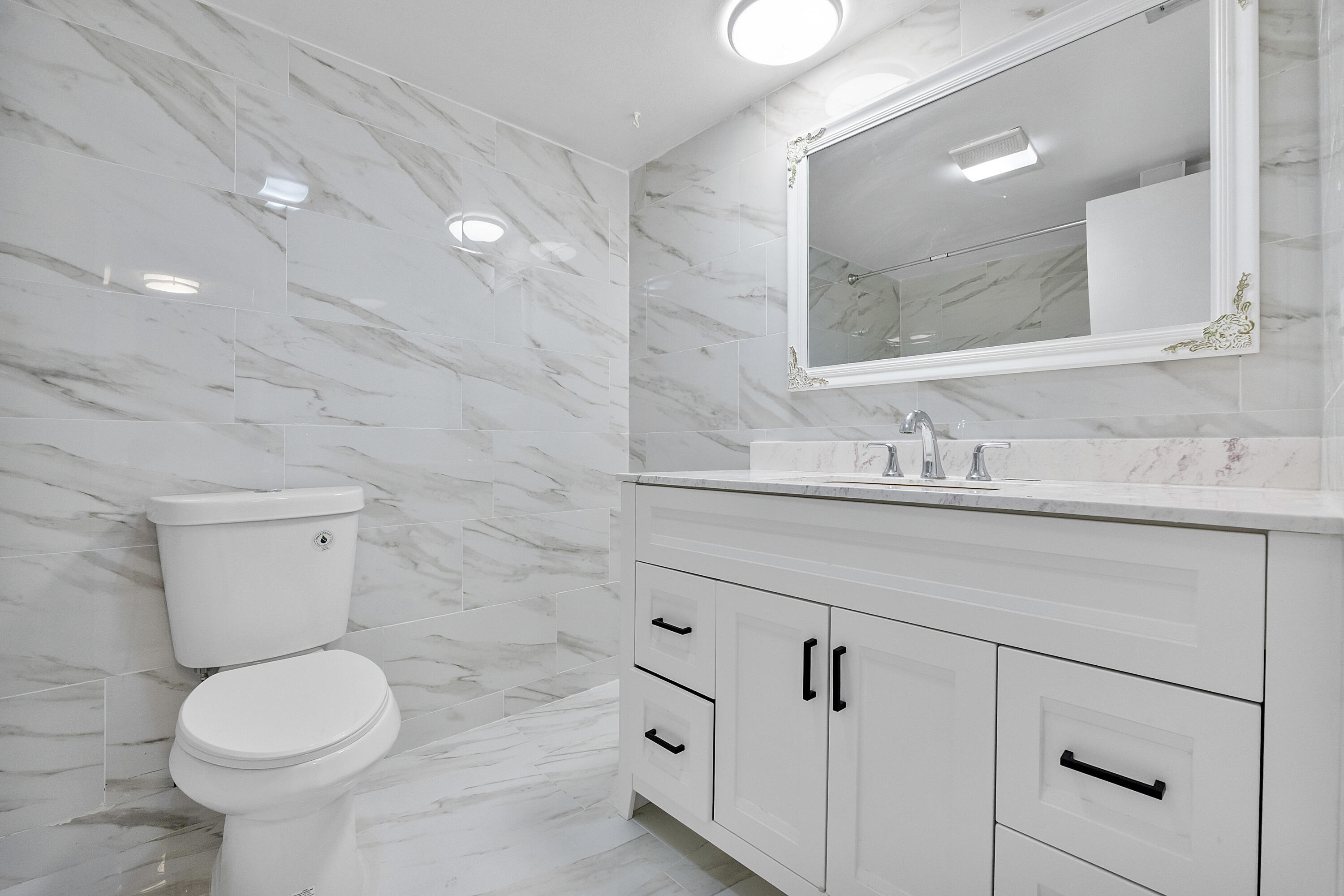 BRENTWOOD TOWNHOUSE 2 - Residential