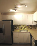 BREAKWATERS OF THE PALM B - Residential Lease