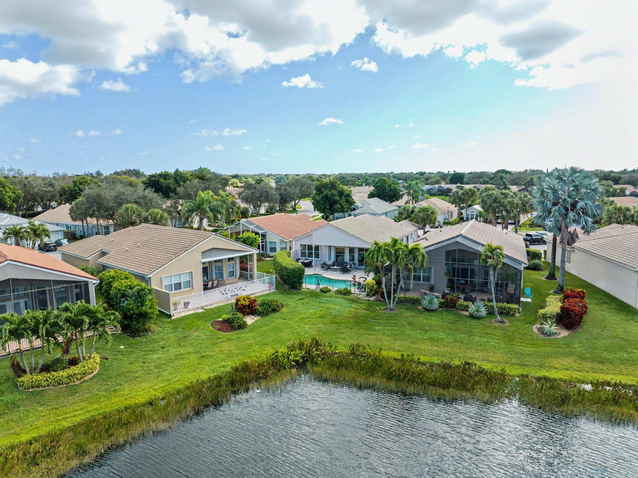 VALENCIA FALLS - Residential