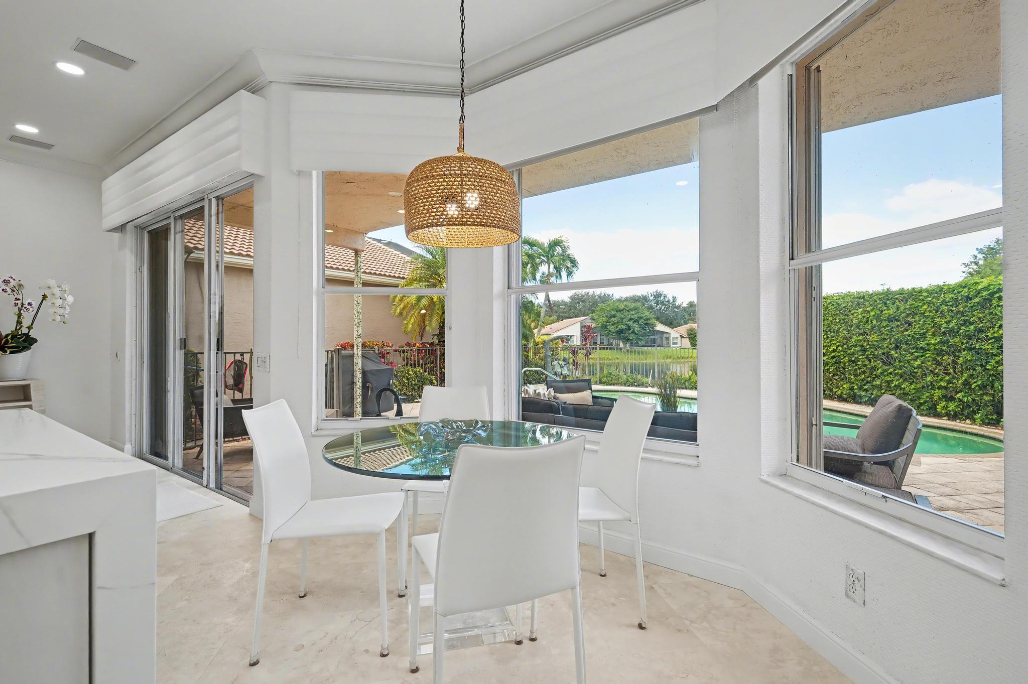 VALENCIA FALLS - Residential