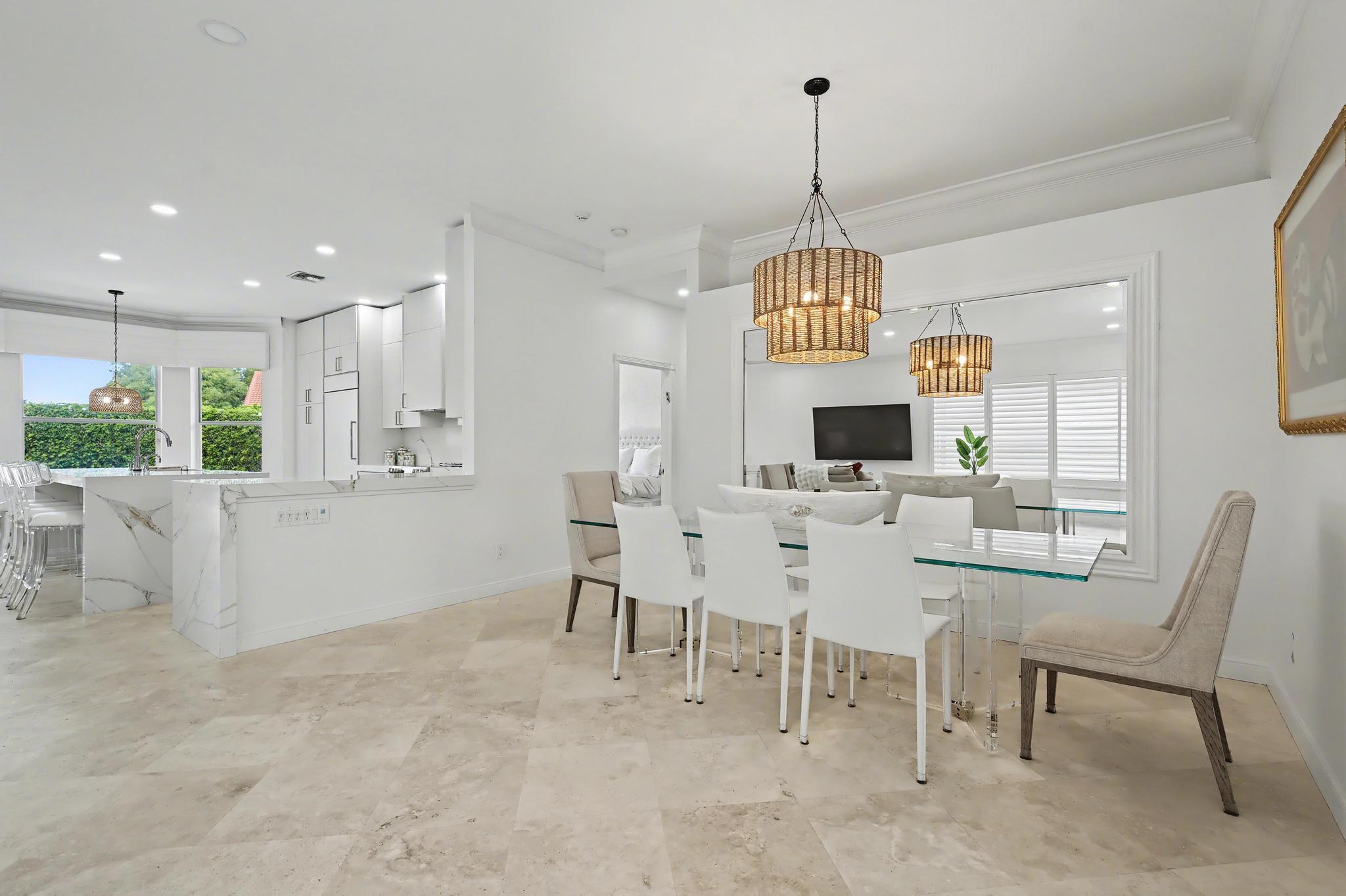 VALENCIA FALLS - Residential