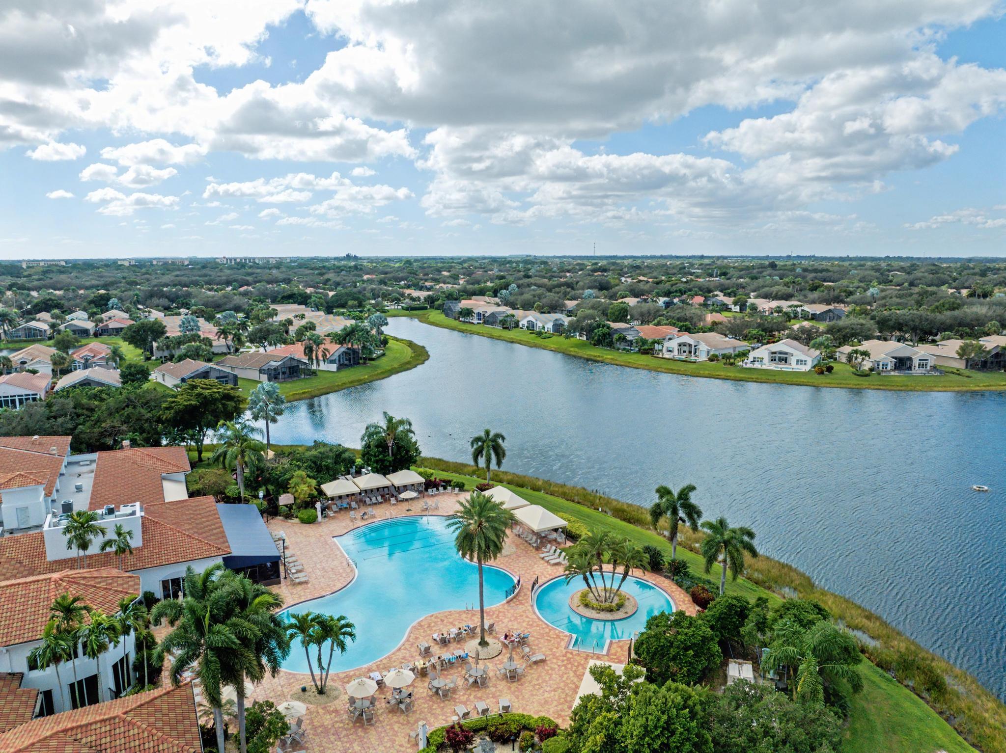 VALENCIA FALLS - Residential