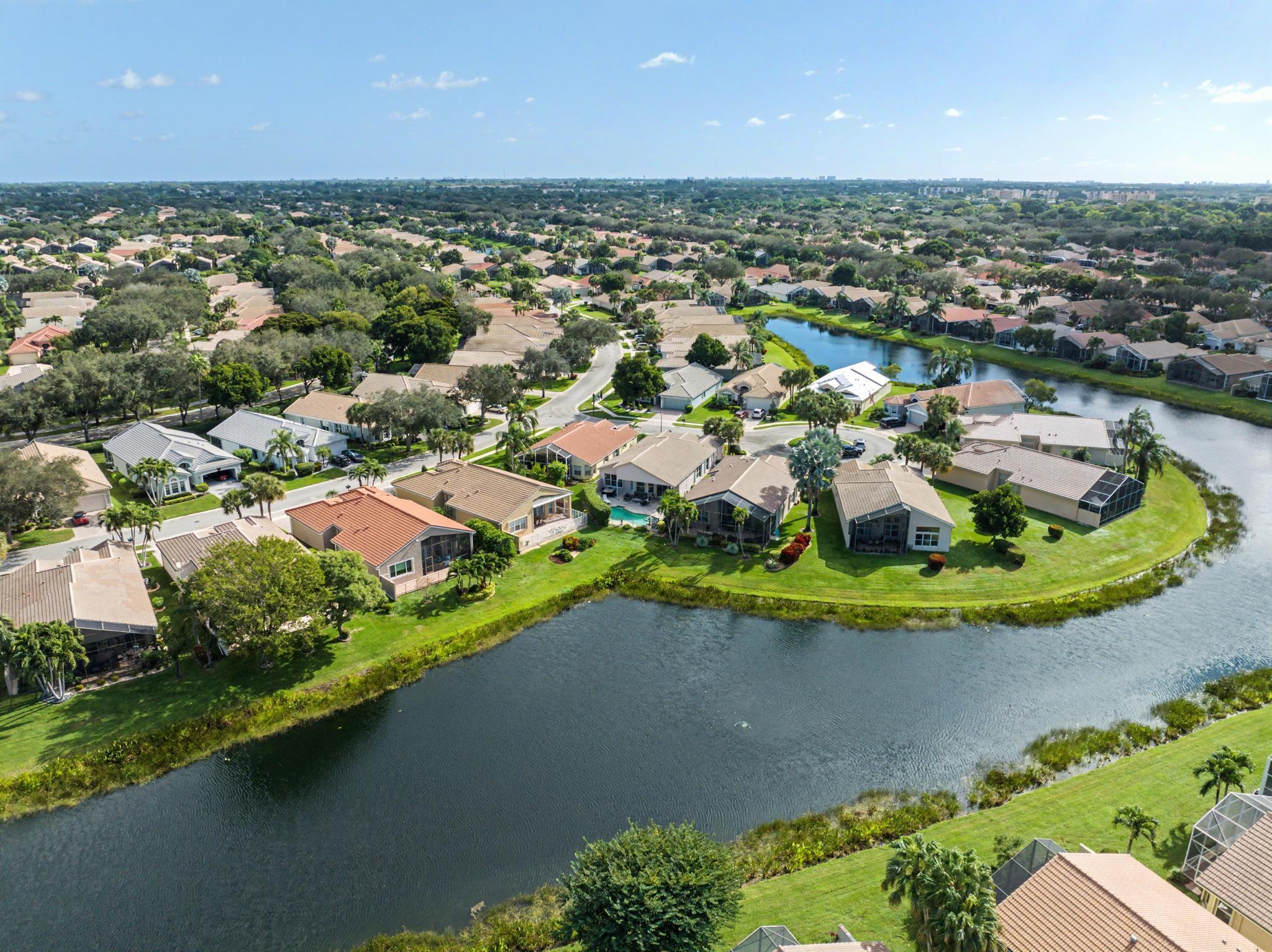 VALENCIA FALLS - Residential