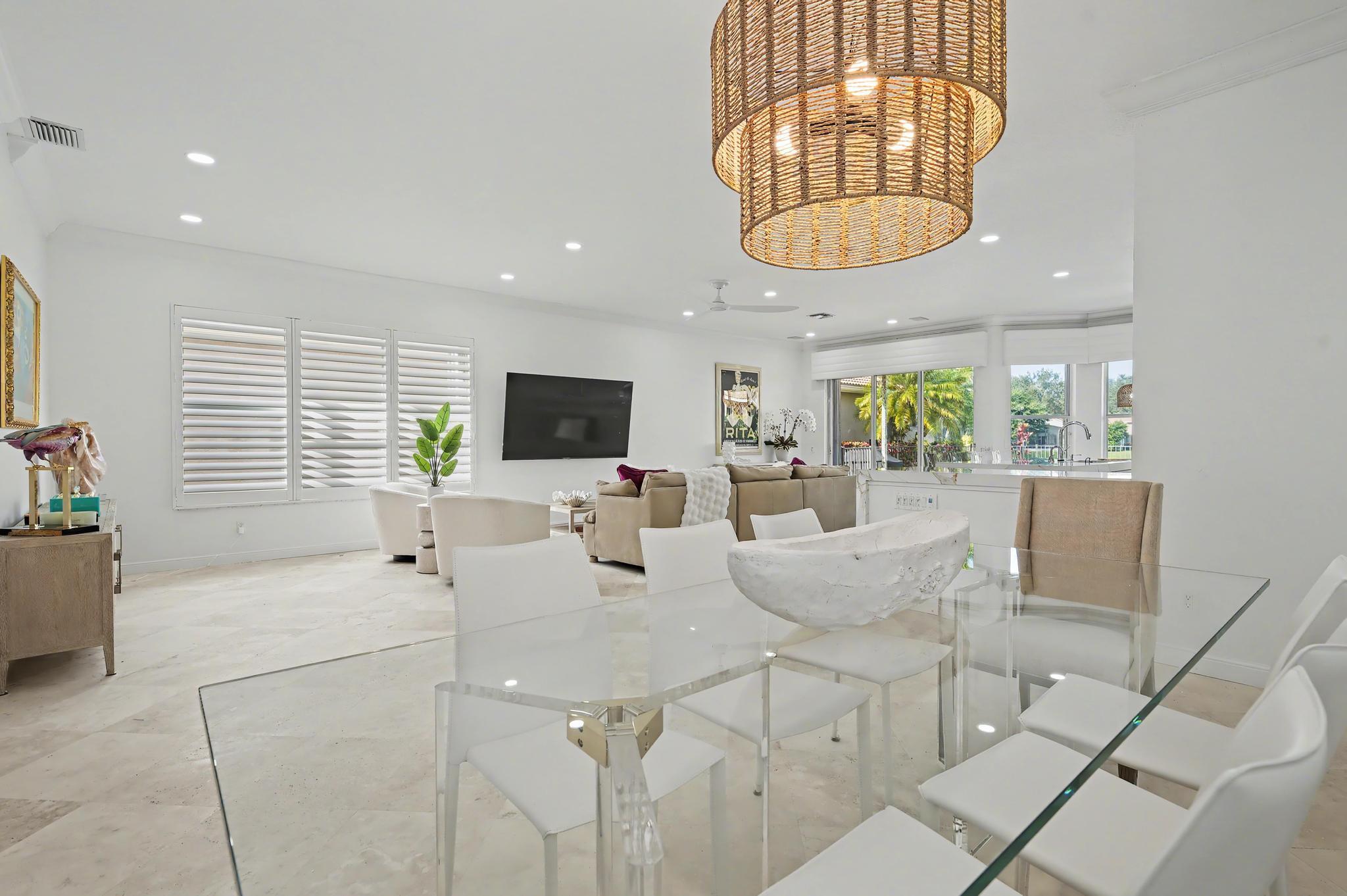 VALENCIA FALLS - Residential