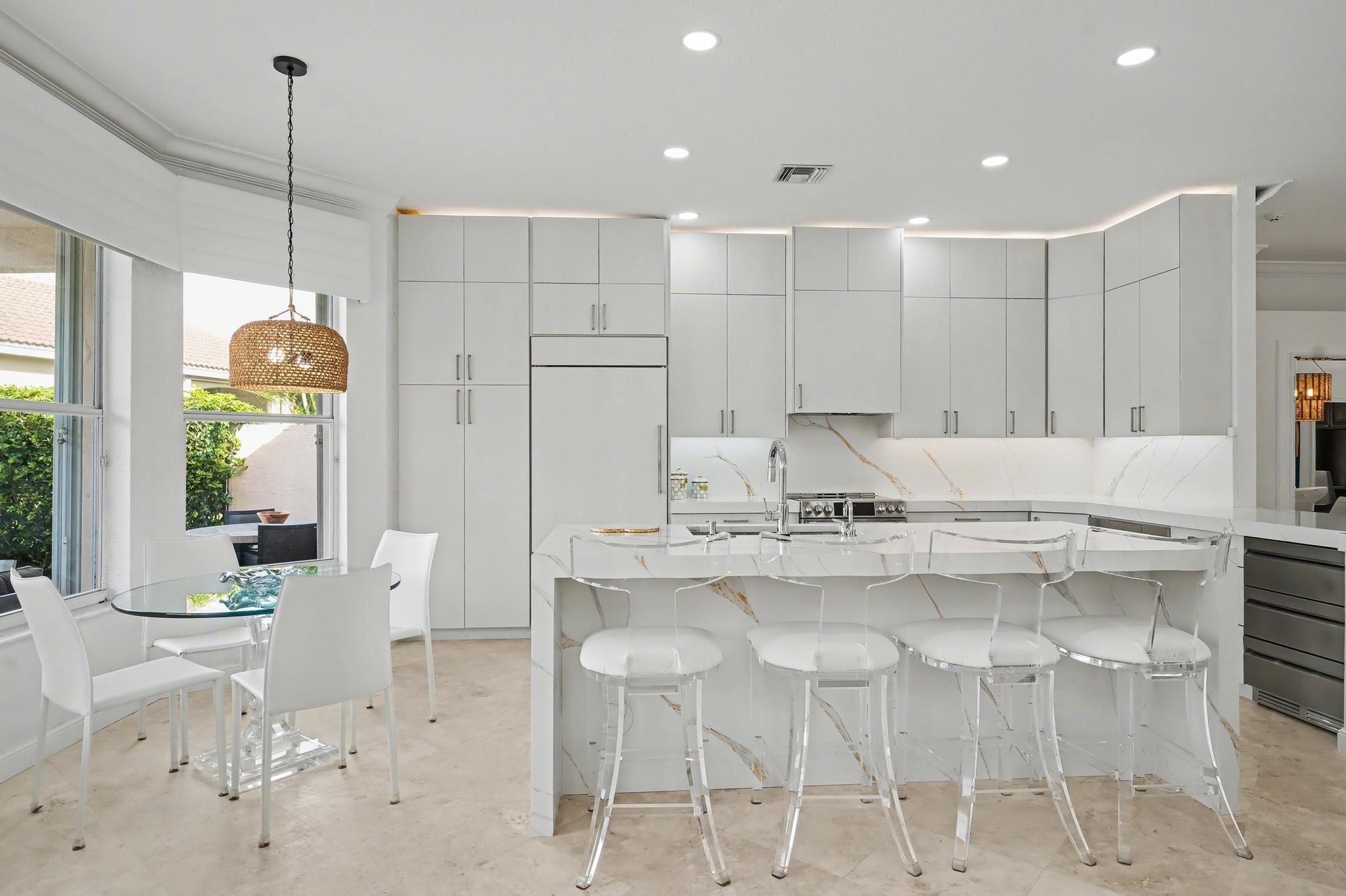 VALENCIA FALLS - Residential