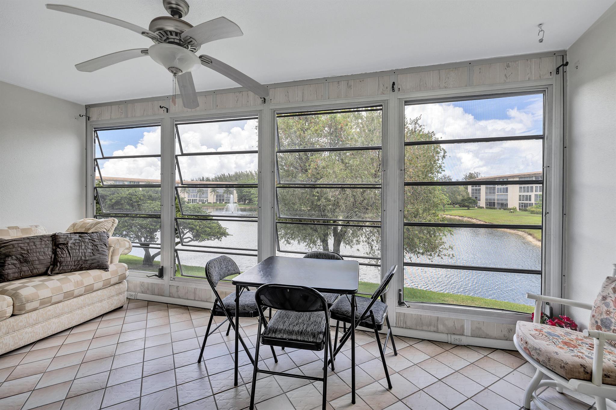 1902 Bermuda Circle L2, Coconut Creek, FL, 33066/$130,000 1 1902 Bermuda Circle L2
