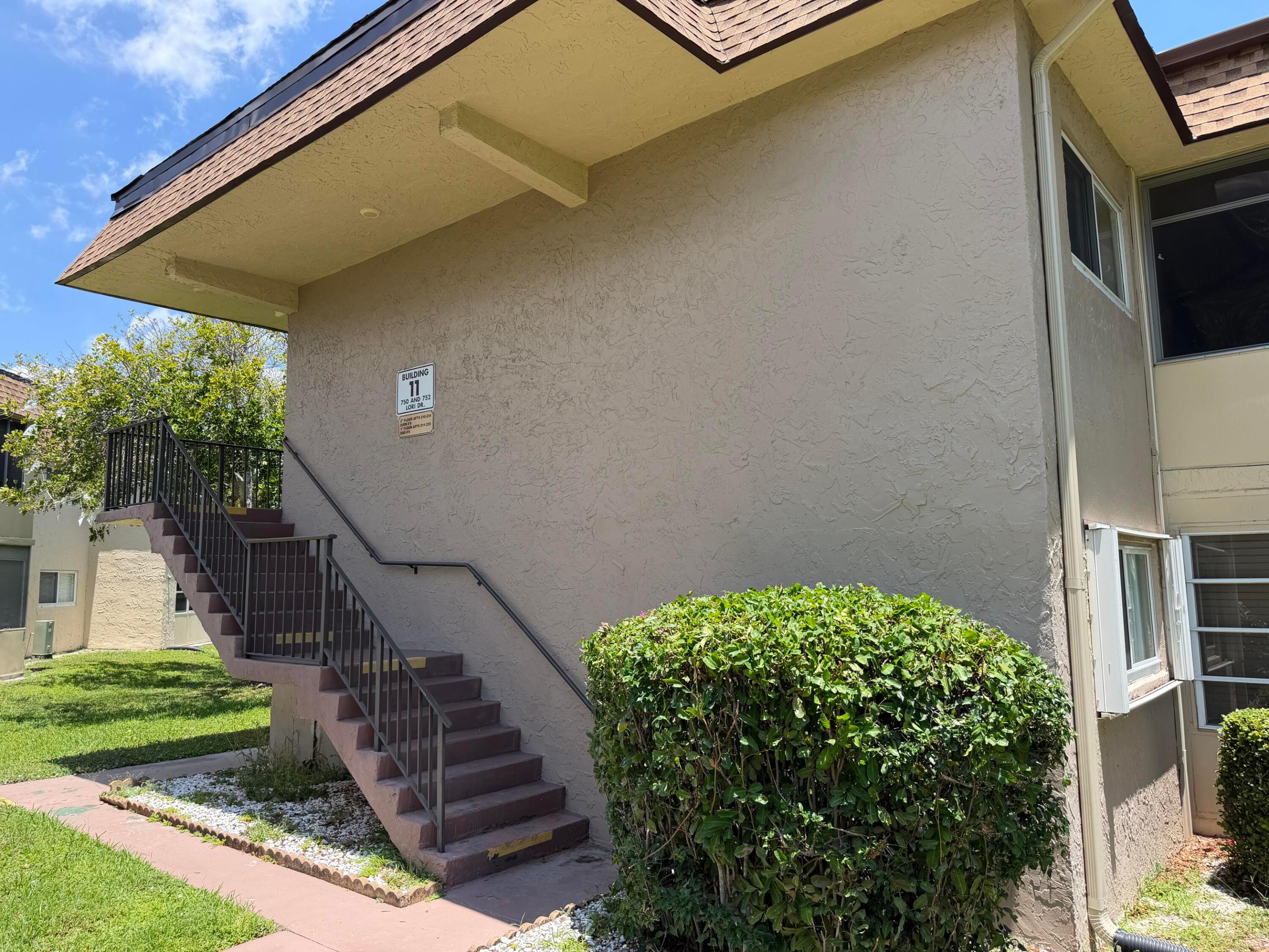 752 Lori Drive 210