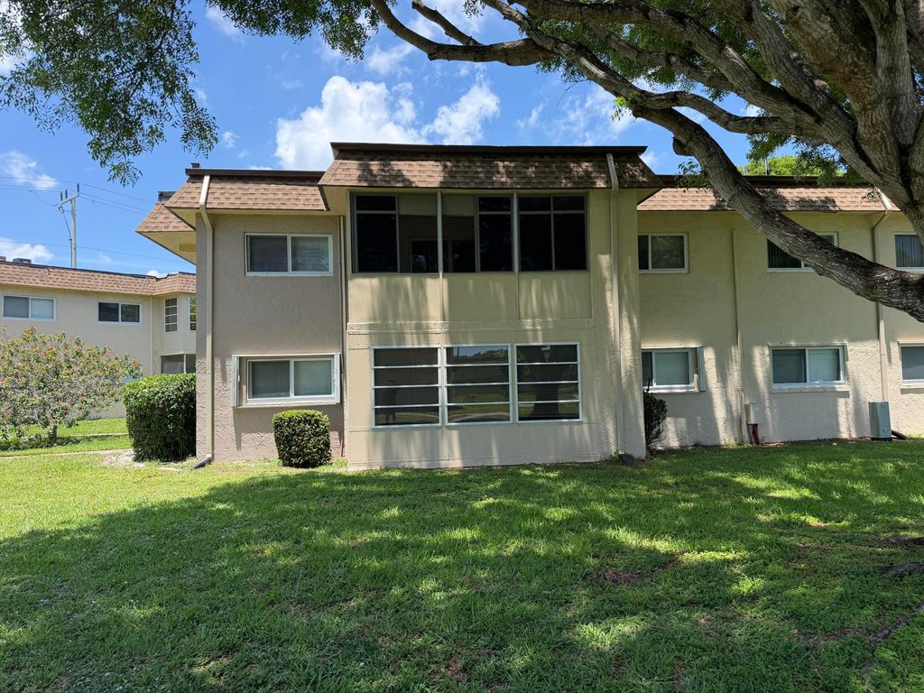 Photo of 752 Lori Drive #210, Palm Springs, FL 33461 (MLS # B26026283)