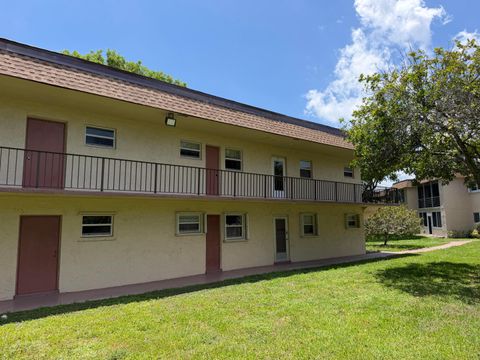 Property photo of 752 Lori Drive 210, Palm Springs, FL 33461