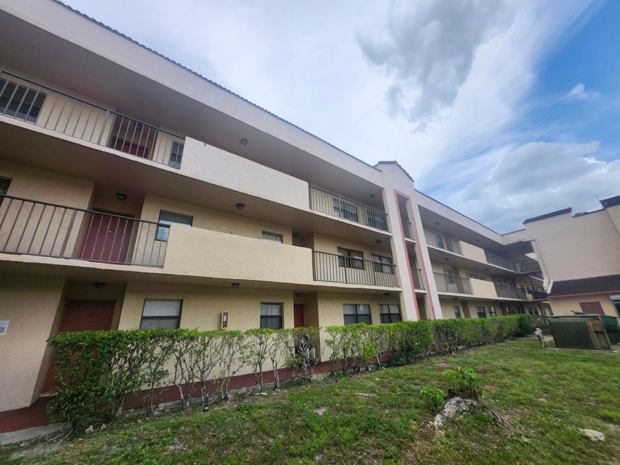 THE MIRAMAR CLUB-----2 BEDROOMS ----2 BATHS------2ND FLOOR------BUILDING HAS ELEVATOR-------SCREENED PATIO-------HURRICANE PROTECTION WITH ACCORDIAN SHUTTERS FOR PEACE OF MIND-------ALL TILE----- ALL APPLIANCES --------WASHER AND DRYER IN UNIT------WATER AND BASIC CABLE INCLUDED------------CENTRAL MIRAMAR  LOCATION------------MINUTES FROM ALL MAJOR ROADS----SCHOOLS---PARKS----SHOPPING----RESTAURANTS-----MALLS-----ENTERTAINMENT VENUES----HARD ROCK CASINO  & STADIUM----& THE BEACHES------650 CREDIT SCORE REQUIRED------1ST----LAST AND SECURITY--------NO PETS-----NO SMOKERS---NO PRIOR EVICTIONS-----ALL OFFERS MUST INCLUDE:  ID---CREDIT REPORT--BACKGROUND CHECK----PROOF OF FUNDS AND INCOME......PER HOA MIN INCOME 1 PERSON 30K----2 PEOPLE 40K----......ALLOW HOA TIME TO PROCESS APPLICATION